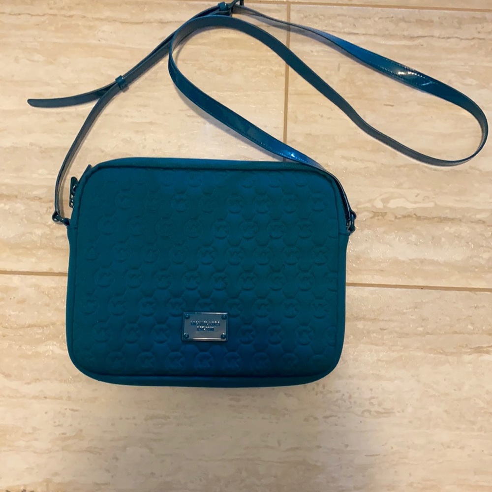 •Michael Kors Tablet Case•